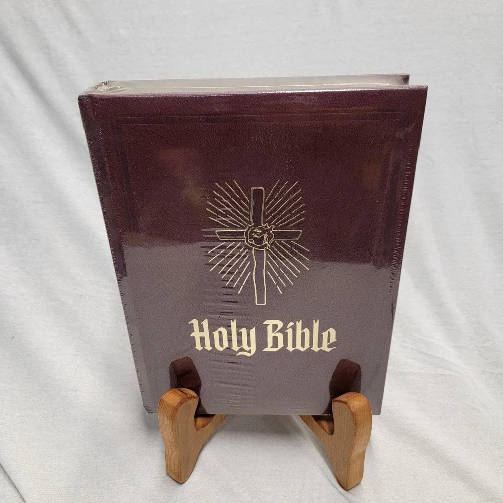 The Holy Bible Illuminated FAMILY EDITION‎ KJV Heirloom Quality, hardback 1988